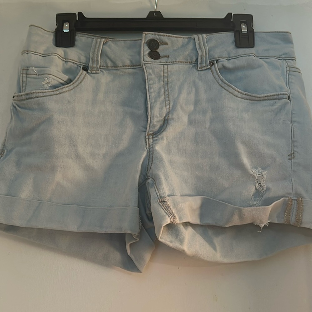 Short distressed shorts/ flex stretch